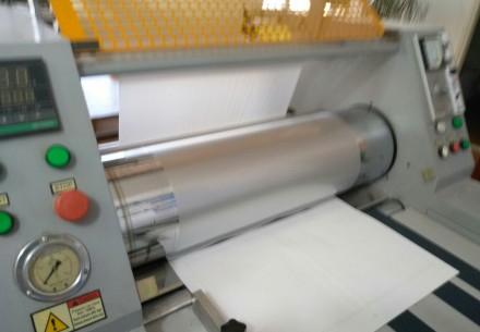 Ламинатор Ydfm - 720 в идеальном состоянии, 2012 год, Недорого. Київ. фото 1 Ламинатор Ydfm - 720 в идеальном состоянии, 2012 год, Недорого. Київ. фото 1