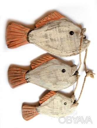 Декор в виде трех деревянных рыбок.
Размеры: 20 * 11 * 6,5 см. . фото 1
