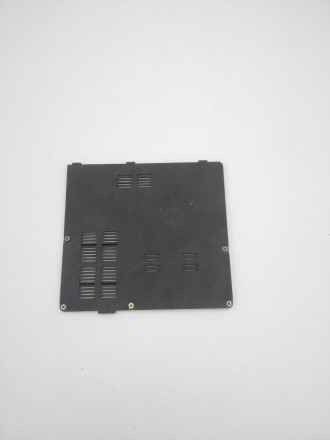 Крышка отсека RAM 13GNQB1AP070-1TB для ноутбука Toshiba Satellite L40 - Б/У. Маріуполь. фото 1 Крышка отсека RAM 13GNQB1AP070-1TB для ноутбука Toshiba Satellite L40 - Б/У. Маріуполь. фото 1