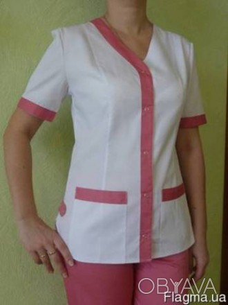 Медицинский женский костюм Радуга состоит куртки и брюк. 
Куртка белого цвета с . . фото 1