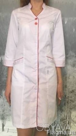 Женский медицинский халат белого цвета Алена с красной отделкой, центральной зас. . фото 1
