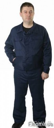 Костюм состоит из куртки и брюк.
Куртка прямая, с потайной застёжкой на пуговица. . фото 1