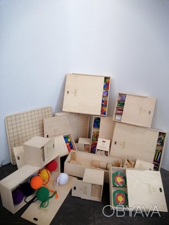 Набір містить 14 ігрових модулів, запакованих у дерев'яні ящики: 
Матеріал: Дере. . фото 1