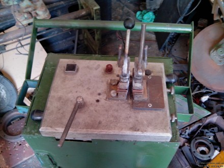 Сварочная машина предназначена для сварки в стык проволки и плоских материалов и. . фото 6