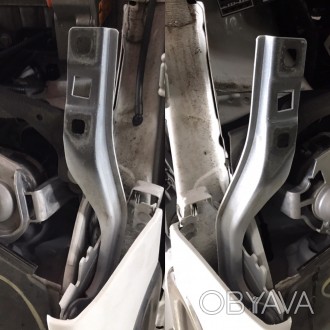 Петля капота лев,прав Chevrolet Bolt EV 95429738,95429739
Цена указана за 2 шт. . фото 1