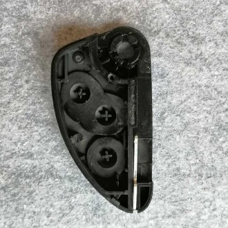 Корпус выкидного ключа для автомобилей марки Audi3 кнопки Тип лезвия HU66
. . фото 3
