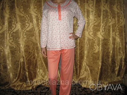 Очень красивая женская пижама NAMKY светлая : кофта - на белом фоне цветы, вырез. . фото 1
