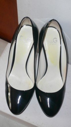 Продам туфли лаковые черные Dolce&Gabbana, натуральная кожа, размер 38, каблук 1. . фото 4