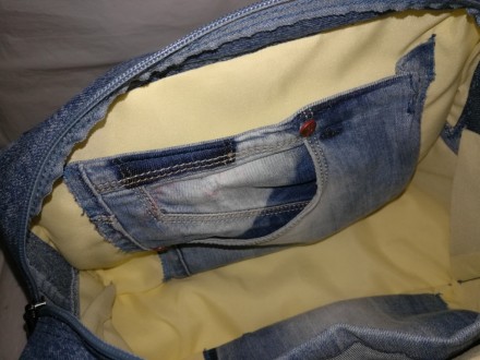 Набедренная джинсовая сумка. Штучная ручная работа.
Вместительна, сохраняет фор. . фото 6