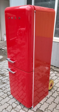 Двухмоторный ретро холодильник Смег Smeg FAB32R6 красный б/у
Доставка оригиналь. . фото 5
