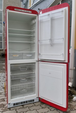 Двухмоторный ретро холодильник Смег Smeg FAB32R6 красный б/у
Доставка оригиналь. . фото 8