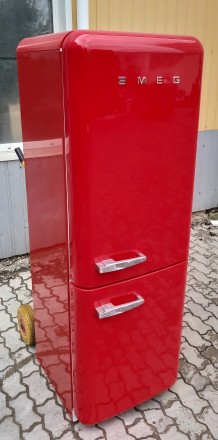 Двухмоторный ретро холодильник Смег Smeg FAB32R6 красный б/у
Доставка оригиналь. . фото 3