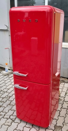 Двухмоторный ретро холодильник Смег Smeg FAB32R6 красный б/у
Доставка оригиналь. . фото 4