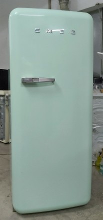 Холодильник б/у Смег Smeg FAB28V4 бирюзовый, мятный, зеленый
Доставка холодильн. . фото 5