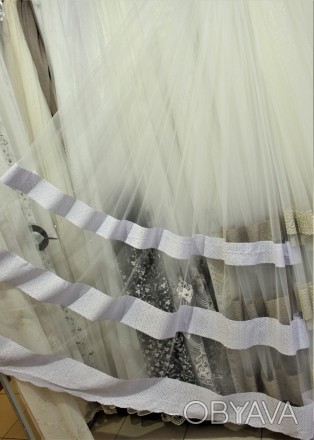  
Тюль с современной вышивкой в 3 ряда - плетенная полоска белого цвета (холодны. . фото 1