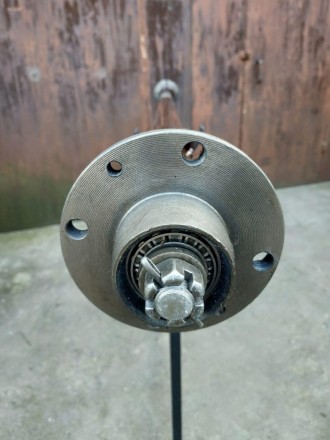 Балка на прицеп усиленная со ступицами шплинтованными под жигулевское колесо 155. Киев. фото 1