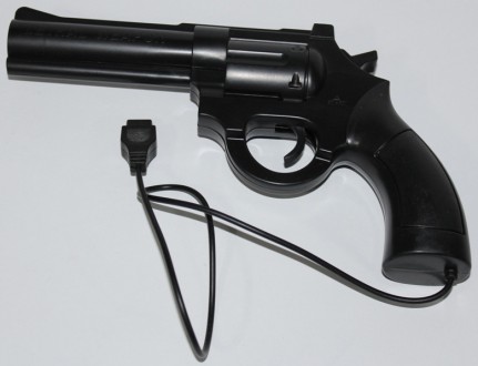 Аксесуар для игровой приставки DENDY. Пистолет, черноно цвета.
Узкий разъём.. . фото 3