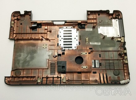 Корпус Toshiba L870 (NZ-13416) 
Часть корпуса поддон и стол к ноутбуку Toshiba L. . фото 1