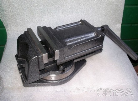 Тиски QH 125mm для сверлильного станка с поворотным механизмом
Тиски поворотные,. . фото 1
