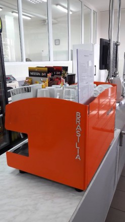 Кофеварка Brasilia 2 gr
Технические характеристики
Мощность 3500 Вт
Объем рез. . фото 10