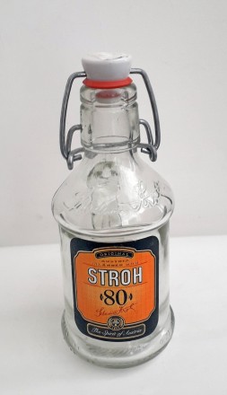 Бутылка от рома "Stroh". 0.2л. Австрия. Оригинальная упаковка с поджимной пробко. . фото 2