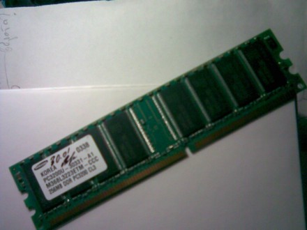 Продам карту памяти 256 Мб производитель Корея DDR PC3200 CL3.. . фото 2