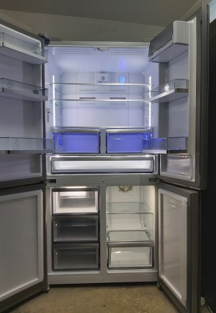 Side-by-Side холодильник A + + 4х дверный Грюндиг Grundig GQN21225X
Доставка ор. . фото 10