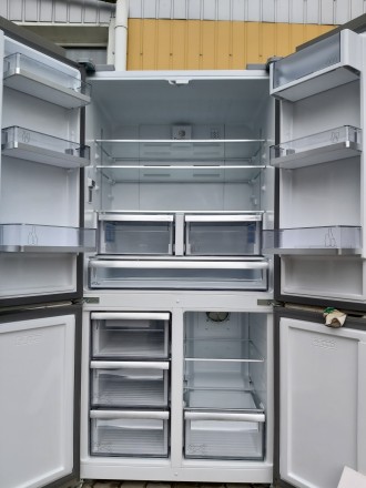 Side-by-Side холодильник A + + 4х дверный Грюндиг Grundig GQN21225X
Доставка ор. . фото 7