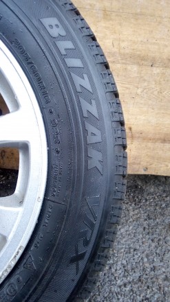Шины Bridgestone Blizzak VRX 205/60 R16 зима. Б/у. Кривий Ріг. фото 1 Шины Bridgestone Blizzak VRX 205/60 R16 зима. Б/у. Кривий Ріг. фото 1