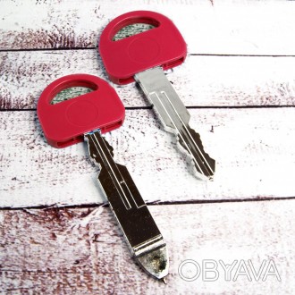 Ручка Ключ (малиновая) сувенирРазмер: 11,5х1,5х0,5смЦвет: малиновый с серебряным. . фото 1
