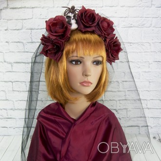 С цветочным украшением на голову Хэллоуин Ленор с фатой легко можно создать ориг. . фото 1
