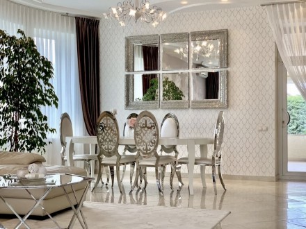 Вас ждет красивый дом, площадью 380 м2, на участке 10 соток, в центре престижног. Киевский. фото 2