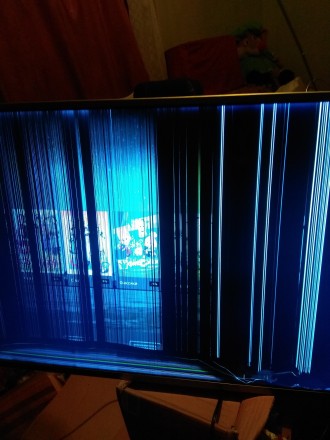 ПРОДАМ новый плазменный телевизор Киви с вайфаем , с Т2 и с проблемой раздавленн. . фото 7