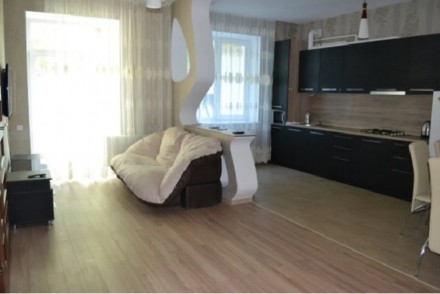 Предлагается в долгосрочную аренду просторная трехкомнатная квартира на ул. Дача. Киевский. фото 3