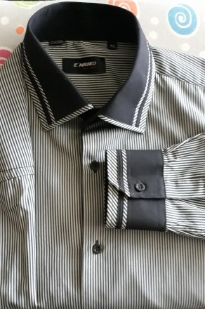Мужская рубашка с длинным рукавом
Ткань 80% cotton 20% polyester
Ворот: 42
Пл. . фото 2