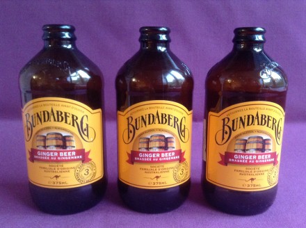 Бутылки пивные Bundaberg. 3 шт. Германия. Стекло.
Высота 15.5 см. Объём 0.375 л. . фото 2