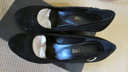 Продам туфли женские, замшевые, черного цвета, на подошве размер 40.Состояние б/. . фото 3