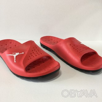 Сланці Nike Air Jordan для чоловіків поєднують у собі стиль і комфорт. Зручна ко. . фото 1