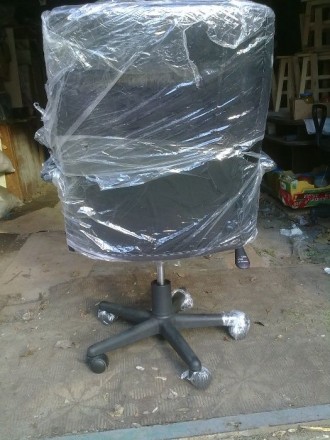 Кресло руководителя в о\с. Новая, очень мягкая зкокожа. Всё работает. Есть вариа. . фото 5