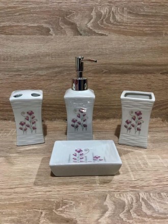 Набор керамических аксессуаров для ванной комнаты "Василек"
В комплекте:
- дозат. . фото 2