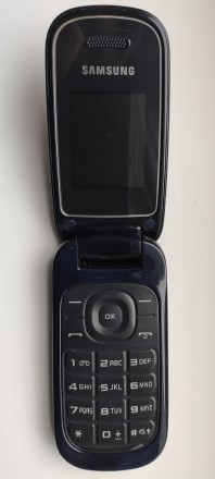 Samsung GT-E1270 б/ушный кнопочный раскладной телефон темно-синего цвета в хорош. . фото 4