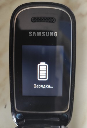 Samsung GT-E1270 б/ушный кнопочный раскладной телефон темно-синего цвета в хорош. . фото 13