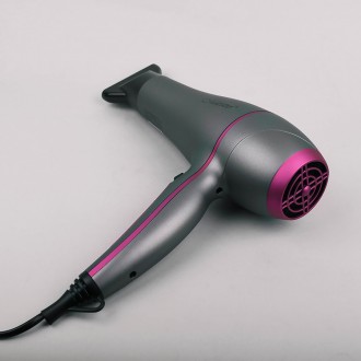 Фен Maestro MR 220 забезпечує оптимальну температуру сушіння волосся і їх додатк. . фото 5