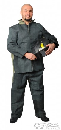 Удобные куртка и брюки выполнены из брезента, который устойчив к сварочным работ. . фото 1
