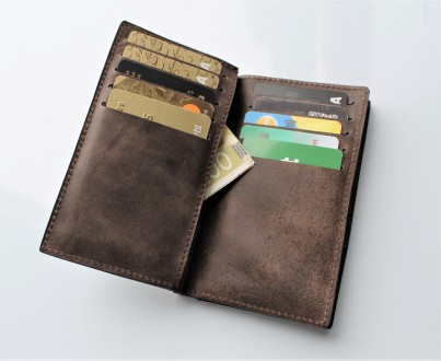 Мужской кожаный кошелек для карточек и визиток 
Удобный кошелек из натуральной к. . фото 2