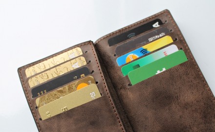 Мужской кожаный кошелек для карточек и визиток 
Удобный кошелек из натуральной к. . фото 4