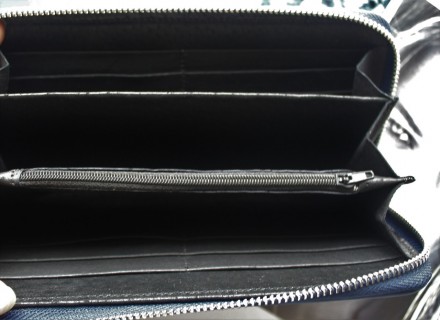 Женский удобный кожаный кошелек синего цвета
Стильный дизайн, отличное качество,. . фото 5
