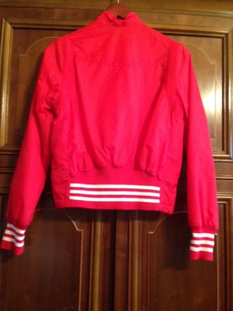 Акция!!! Продам новую куртку Adidas Original (оригинал), цвет красный, размер 40. . фото 4