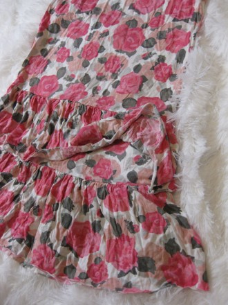 платье туника Cherokee, S , км0772
белое с красивыми нежно розовыми цветами, и . . фото 3