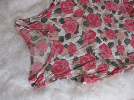 платье туника Cherokee, S , км0772
белое с красивыми нежно розовыми цветами, и . . фото 4